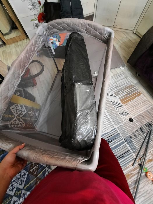 Продам манеж срочно