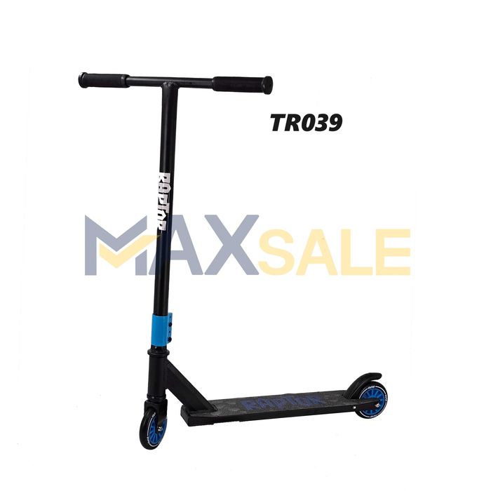 Детска тротинетка черна и синьо олекена спорт триколка колела скутер