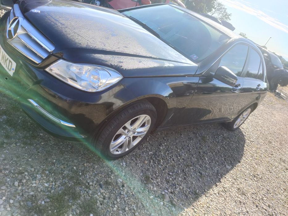 Dezmembrări cutie viteze grup cardan turbina egr admisie Mercedes w204