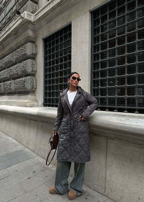 Дълго капитонирано яке налично в размерM и XL