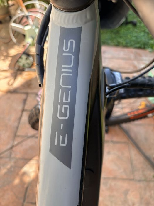 Bicicleta electrica Scott E-Genius 720