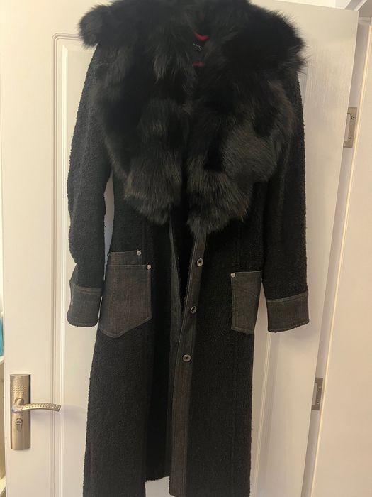 Палто букле с естествена яка