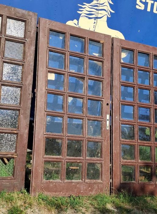 Uși vechi, artă populară, meserii vechi,  lemn masiv