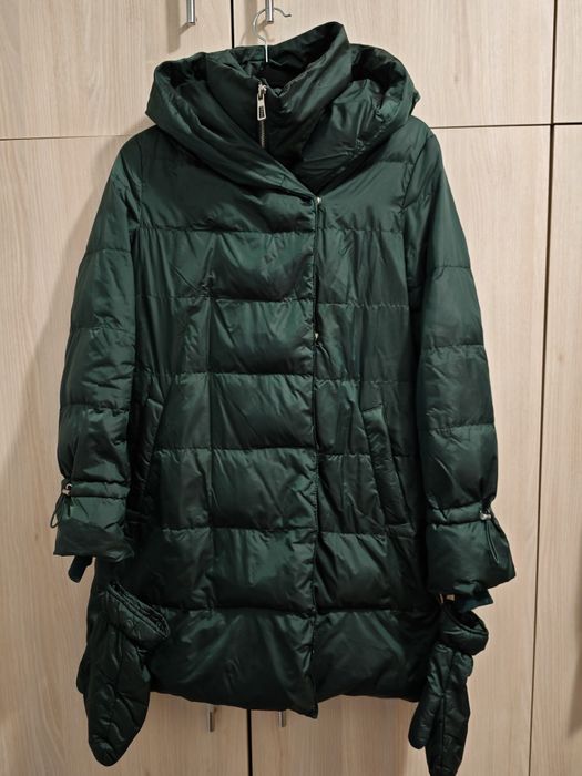 Продавам сака и якета  на Zara