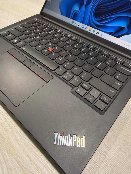 Lenovo ThinkPad E14 Gen 5  - 14" FullHD ips - Core i5-1335U 16GB/256GB
