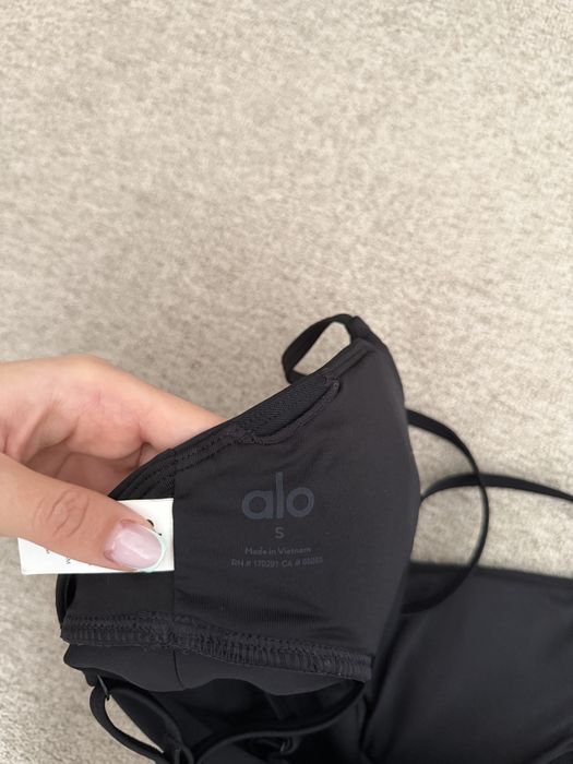 Alo Airlift Divine Bra & Alo Airlift Mesh High-Waist Divine Legging