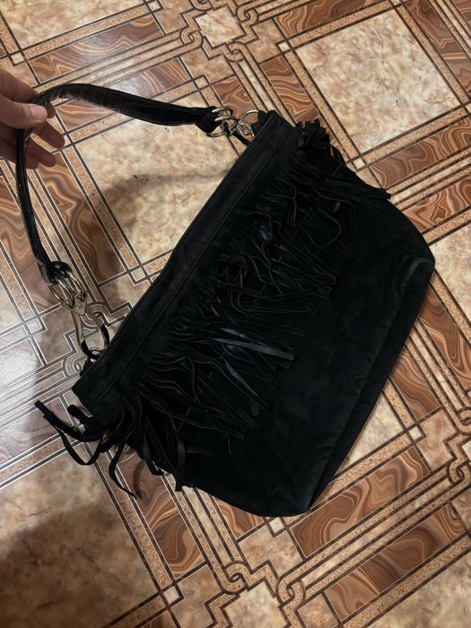 Всеот 3000 тысыч.