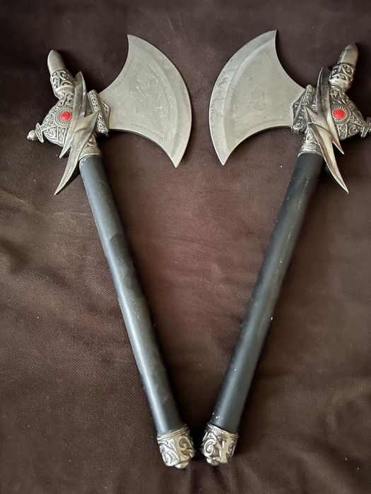 Топор сувенирный