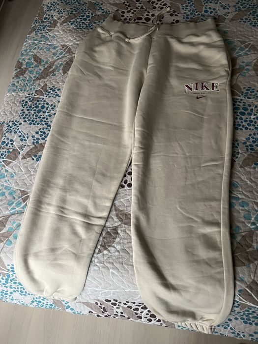 Долнище на анцунг Nike