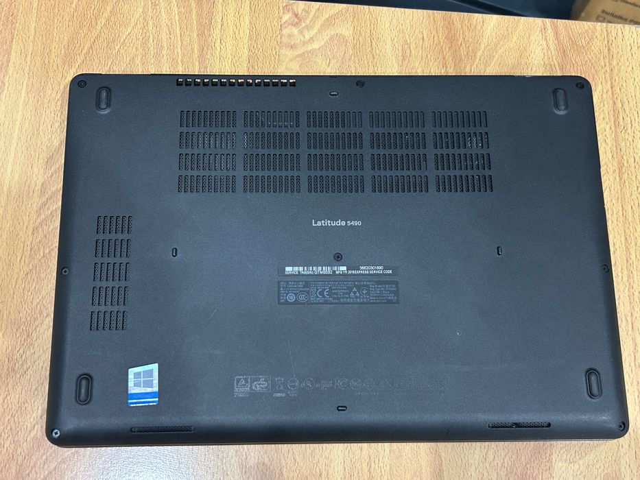 Промо! Лаптоп Dell i3 8 gen./8GB RAM/256GB с 12 месеца удължена гар.! Топ цена!