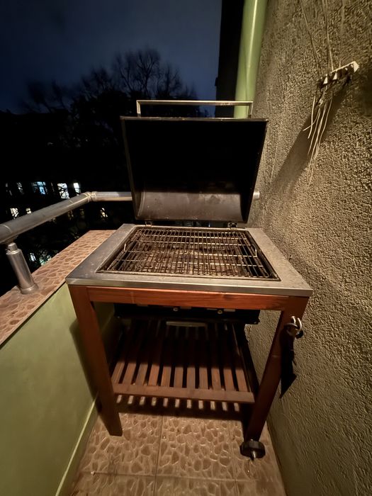 Барбекю на въглища