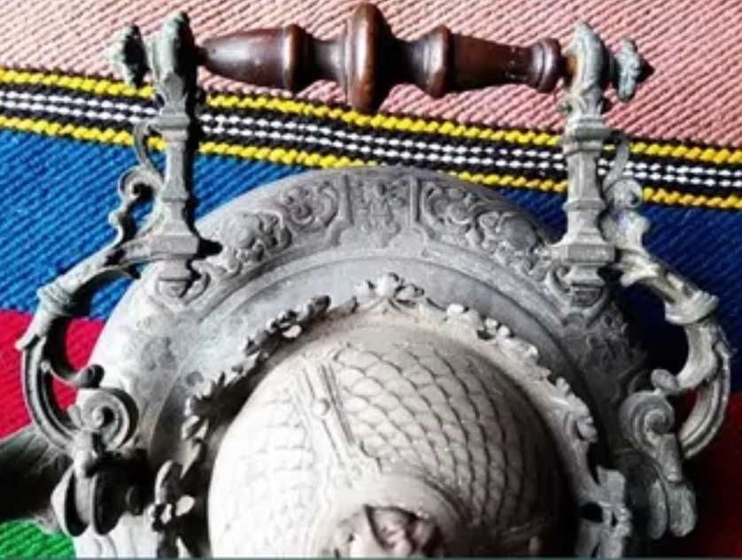 Антика 1875 год.