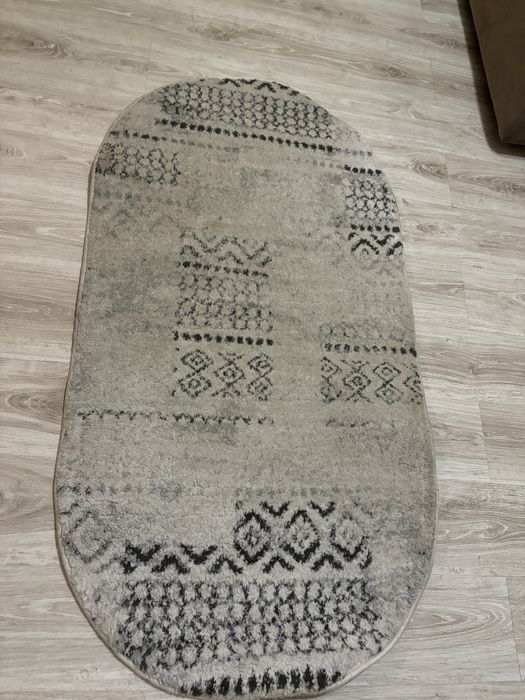 Продам ковер с ковриком