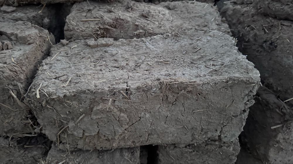 Саманные кирпичи БЕСПЛАТНО