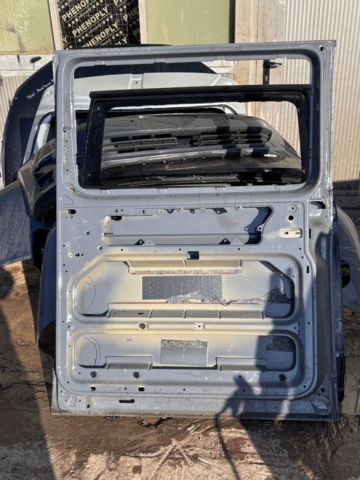 Странична дясна врата • Volkswagen Transporter T5 / T6 (2014-)