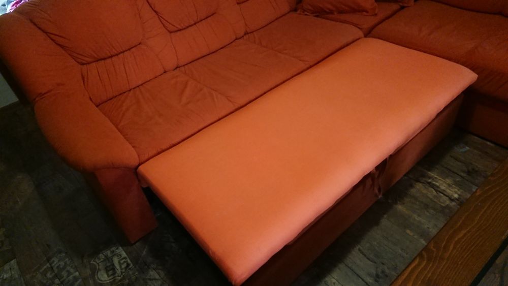 Ъглов диван на три части