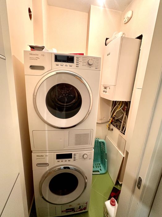 Тристаен апартамент за продажба в тухлена сграда