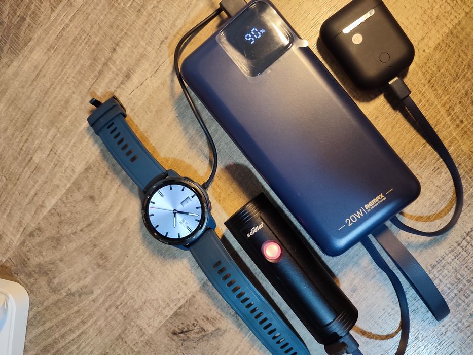 Пауэр банк Remax