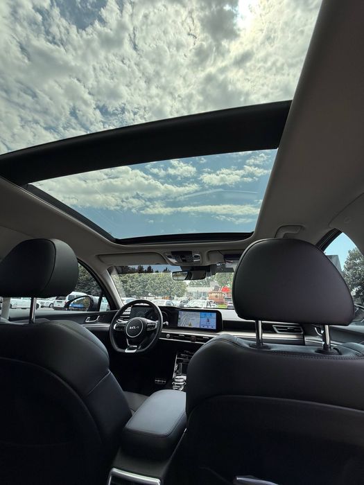 Продаю KIA k5 2L Turbo в максимальной комплектации