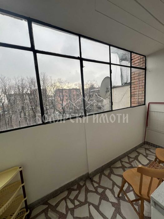 Дава се под наем Двустаен апартамент в Велико Търново, Център - 65 кв.м за 306 € - Снимка #4