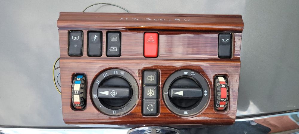 Продам запчасти на мерседес