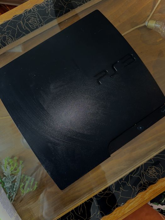 Vand ps3 cu jocuri