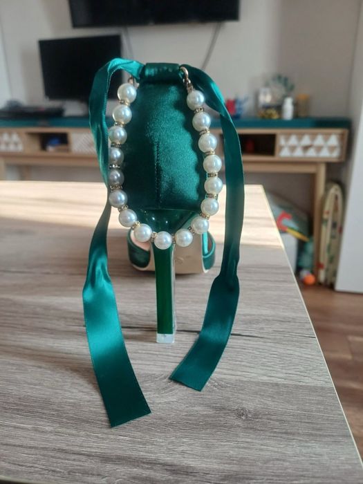 Зелени обувки с перли 36ти номер