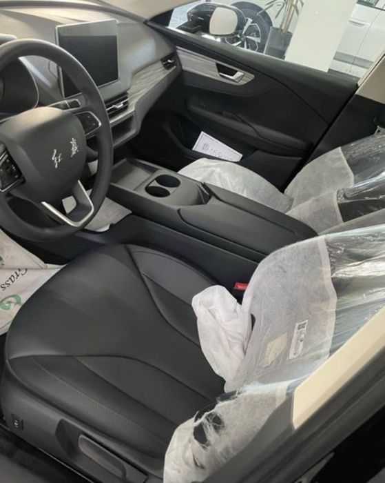 Honqi eqm 5 610 km keldi