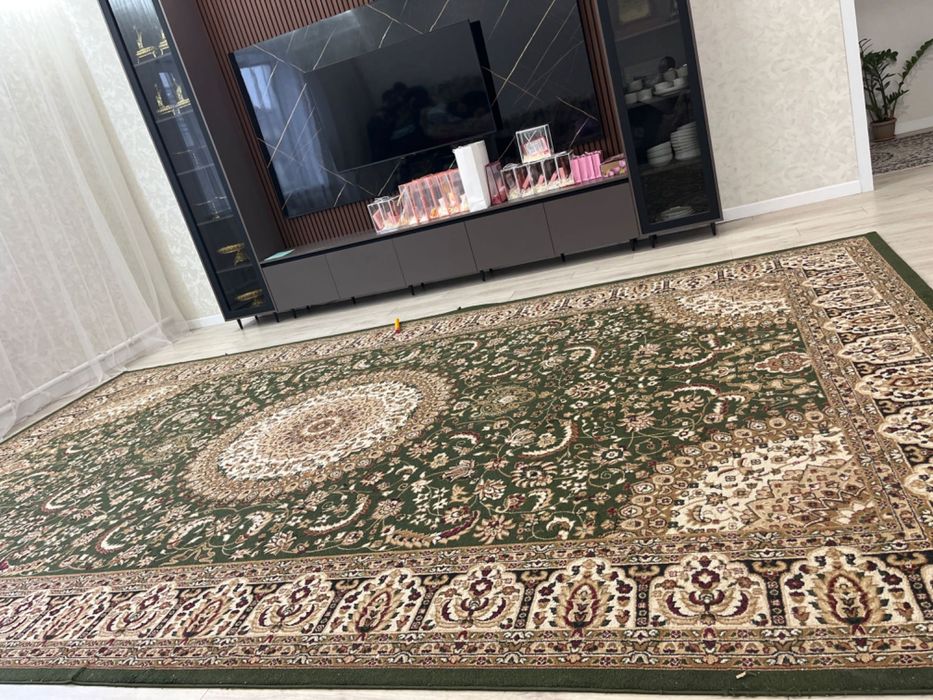 Продам ковер 3 на 5