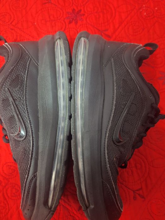 Pantofi sport Nike air max mărimea 40,5 purtați foarte putin 400 lei