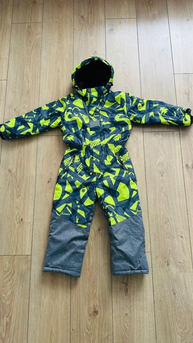 Продам комбенизон на мальчика 110-116 см