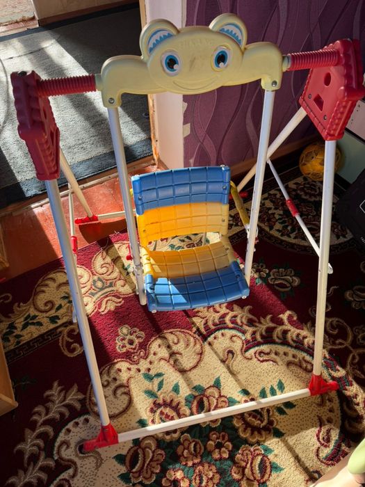 Детская горка и качеля