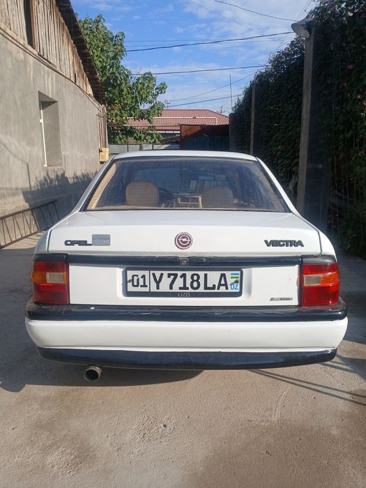 Opel vektra sotiladi
