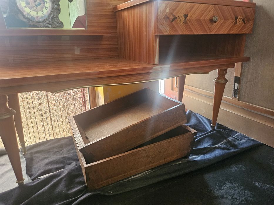 Винтидж салонна мебел с огледало