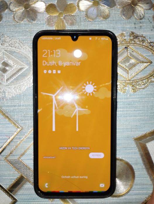 Telefon kup ishlatilmagan hali yangidek. Karobka dokument hammasi bor.