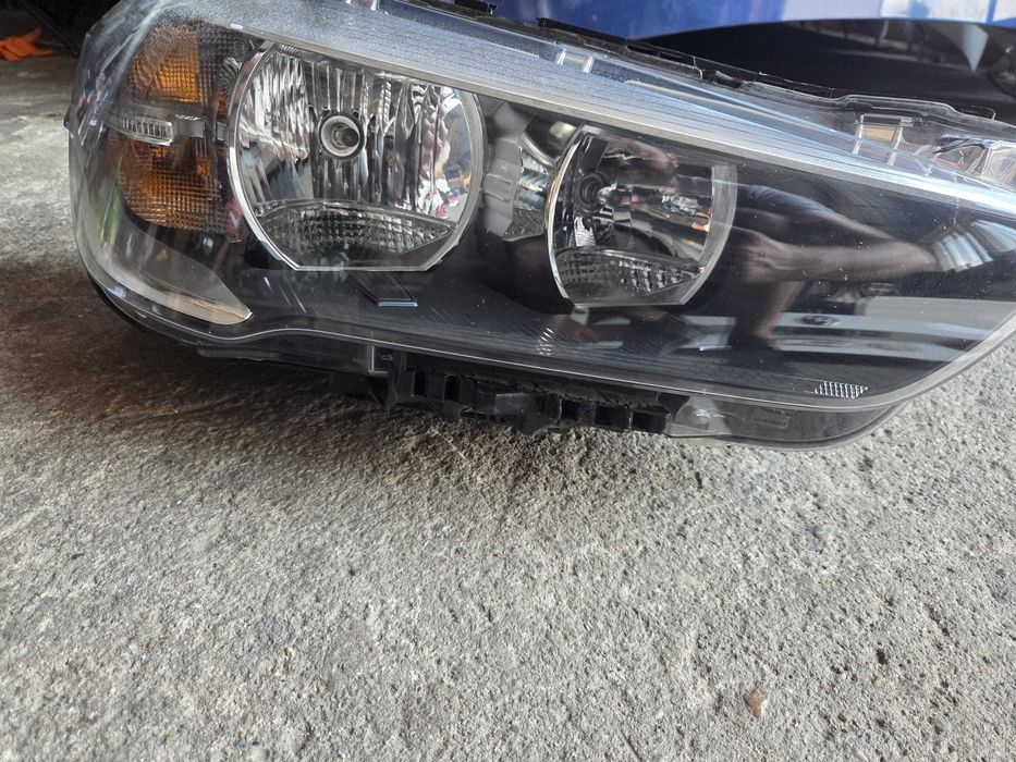 Far faruri stanga dreapta halogen original BMW X1 F48 cod 7346536 7346535