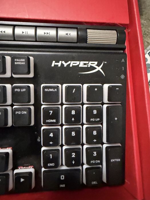 Клавиатура HyperX