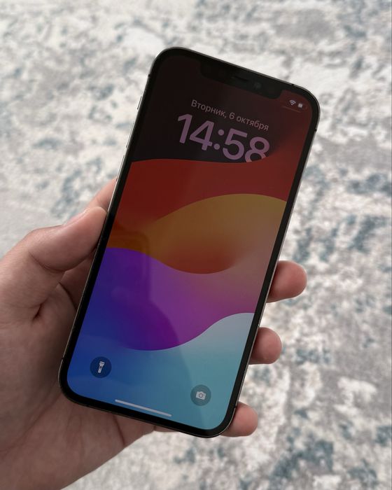 Продам Iphone 12 Pro