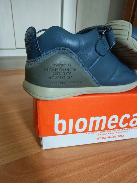 Pantofi Biomecanics mărimea 22