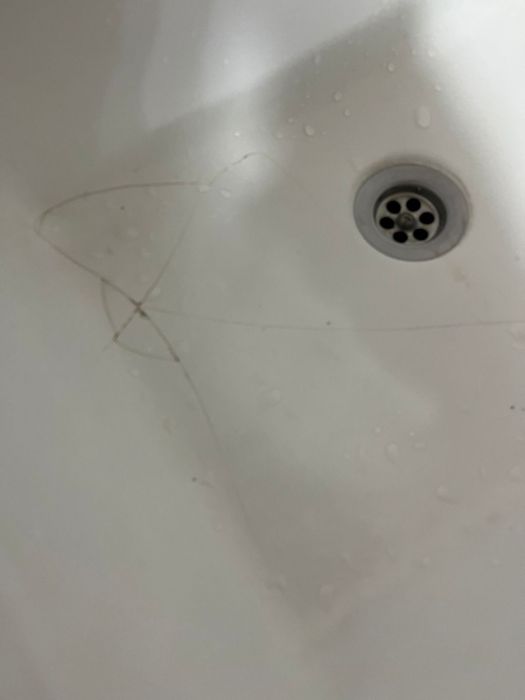 Продается умывальник с зеркалом