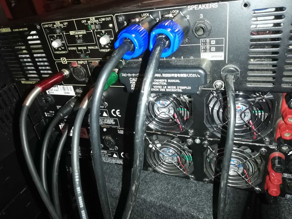 Amplificator putere statie: crown xls602, crest audio.