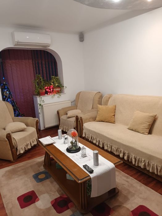 Inchiriez apartament 3 camere Ostroveni