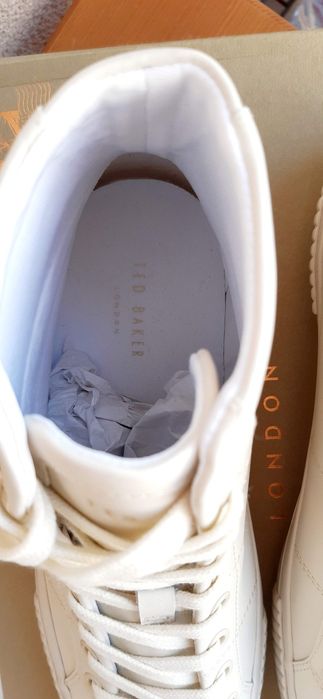 Ted Baker нови, оригинални кецове