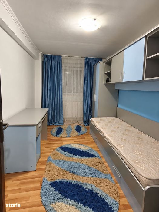 Apartament cu 3 camere mobilat / utilat  Calea Aradului.