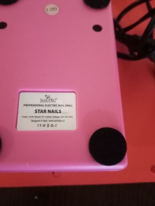 Vând alimentator SensoPro pentru freză de unghii.