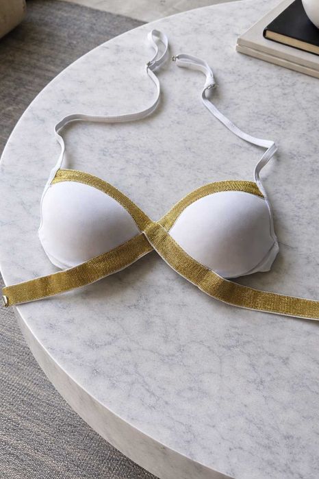 бял бански със златни ластични ленти половинки бикини топ сутиен нов