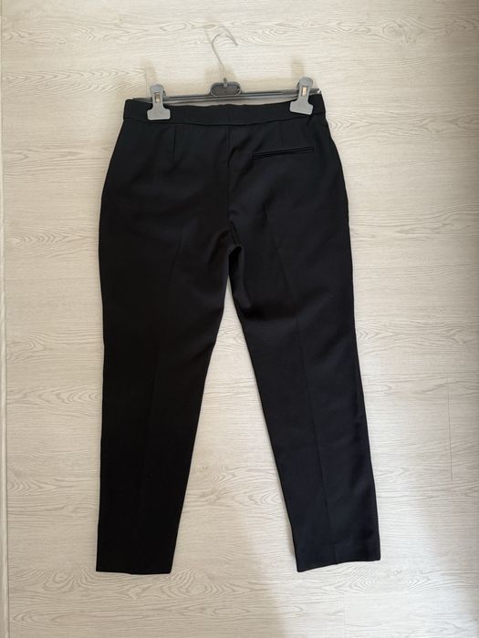 Классические женские черные брюки от Alexander McQueen, сделано в Итал