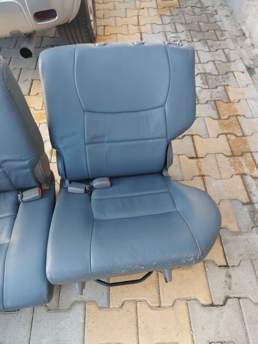 Седалки за Тойота Рав. 4