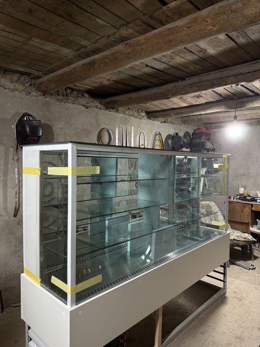 Витринный холодильник