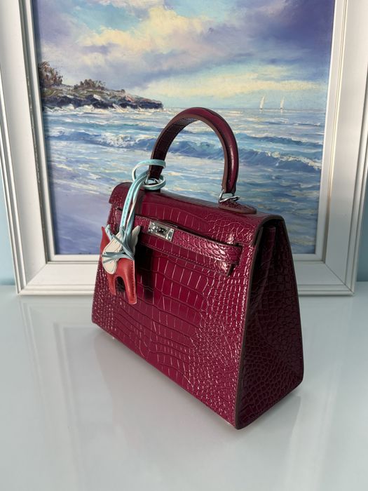 Дамска чанта – HRMS + подарък